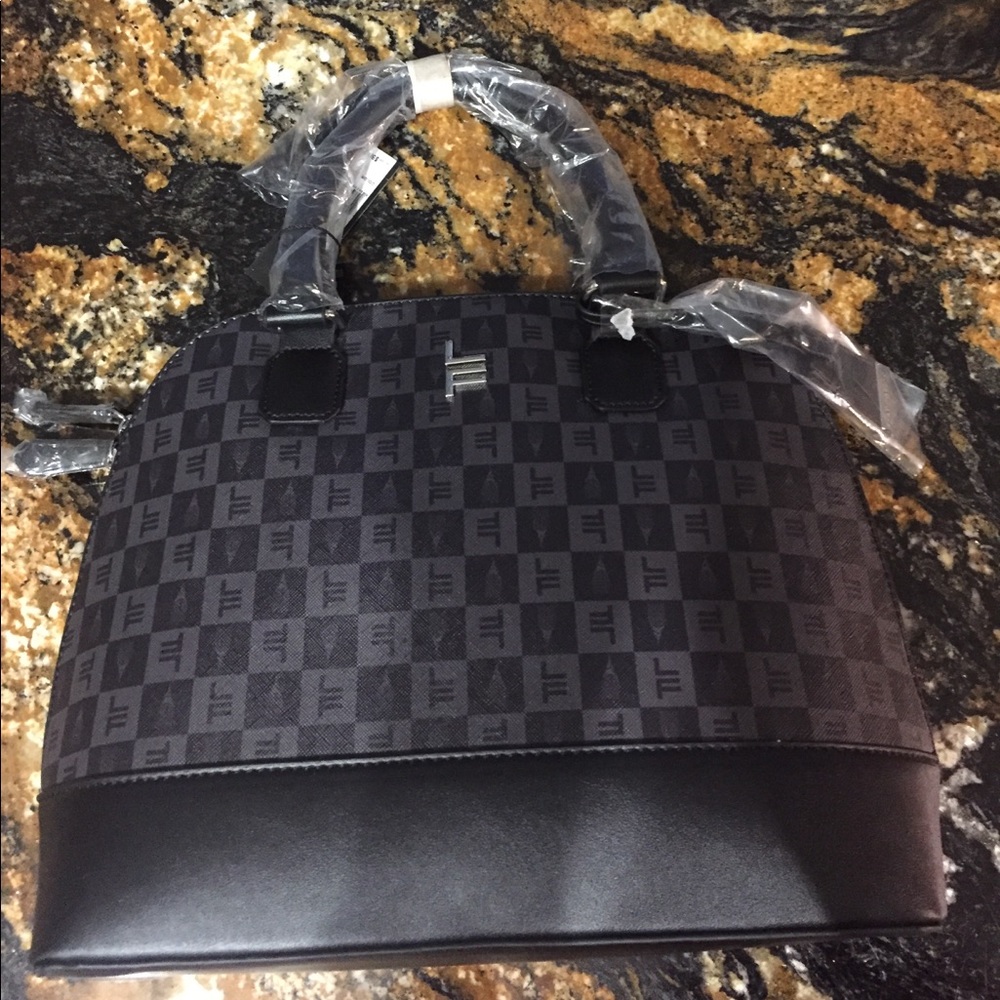 BRAND NEW NEVER USED LONDON FOG PURSE